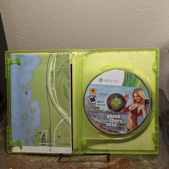Grand Theft Auto V for Xbox 360 - Picture 2 of 7